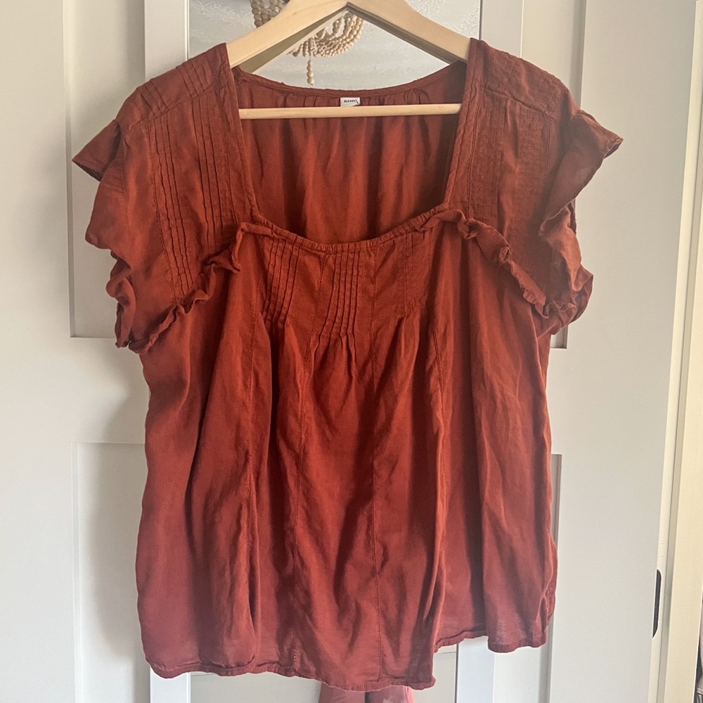 Old Navy Flutter Sleeve Blouse